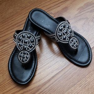 💖Chic and Flexible Jeweled Sandals!💖